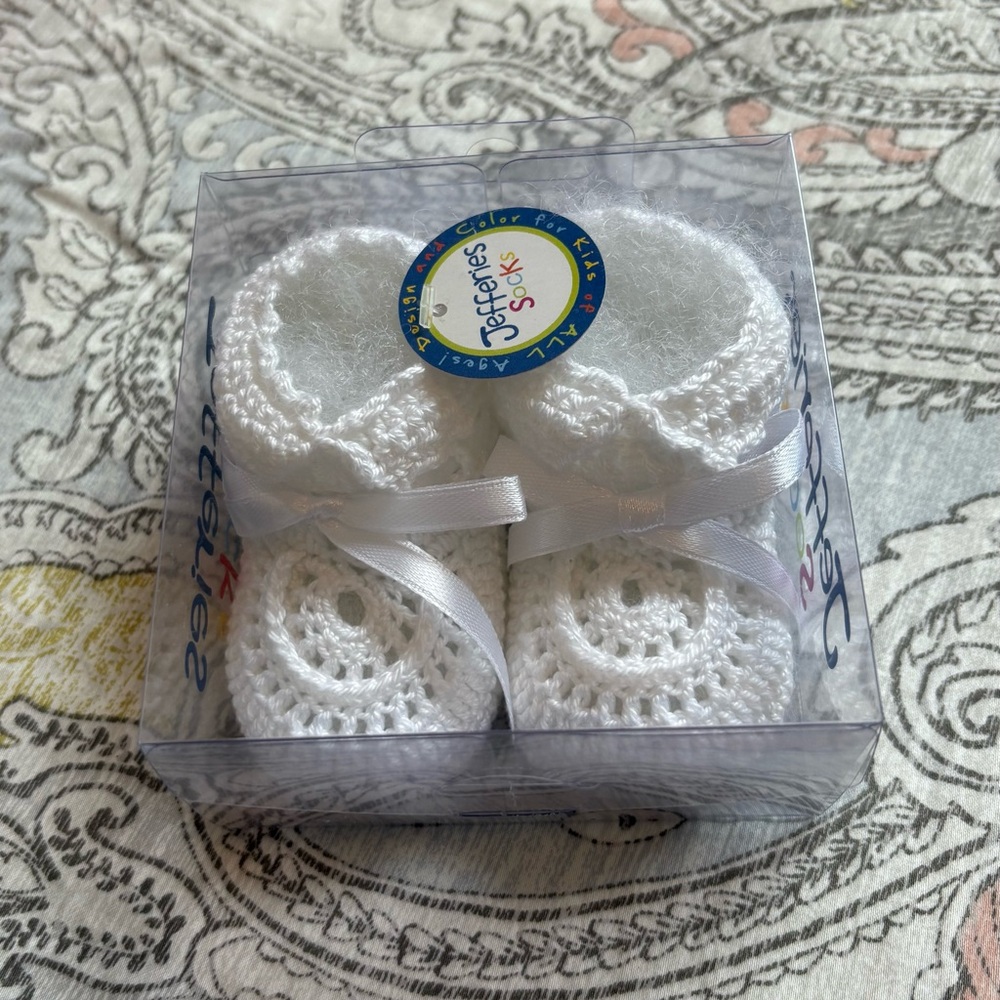 Jefferies Socks - White Crochet Baby Booties